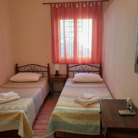 Omorfi Poli 120 Sqm Apartment Nafplio Bagian luar foto
