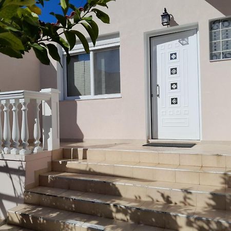 Omorfi Poli 120 Sqm Apartment Nafplio Bagian luar foto
