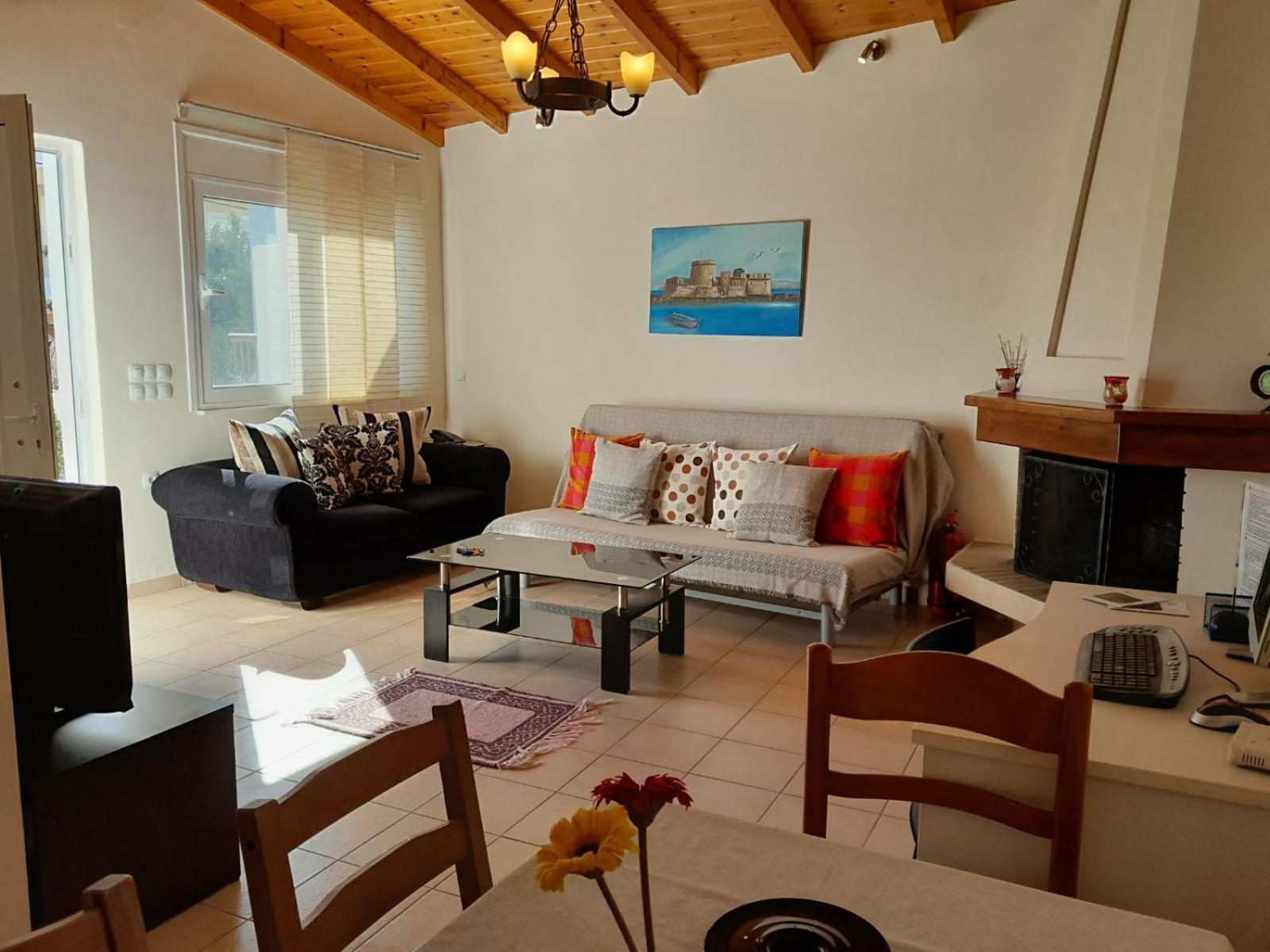 Omorfi Poli 120 Sqm Apartment Nafplio Bagian luar foto