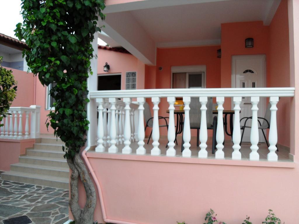 Omorfi Poli 120 Sqm Apartment Nafplio Bagian luar foto